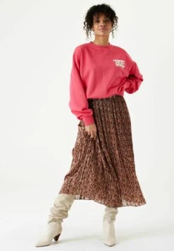 Garcia Sweater - Deep Pink