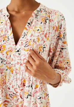 Garcia Jurk - Soft Kit -Clothing 1d4dcc729f624b0ba3755a3dc4b81f47