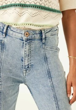 Garcia Slim Fit Jeans - Bleached 9 Garcia Slim Fit Jeans - Bleached -Clothing 287c48d3344e4a54bad3c6fcfffc8248