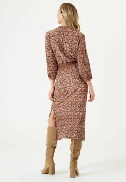 Garcia With Print - Jurk - Golden Brown 8 Garcia With Print - Jurk - Golden Brown -Clothing 3a7a49e9b0b34eeb90ae30ae0bd5e71b