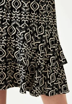 Garcia With Print - A-Lijn Rok - Black 9 Garcia With Print - A-Lijn Rok - Black -Clothing 5fad498b2bba4f2db1d690db06fca4e5