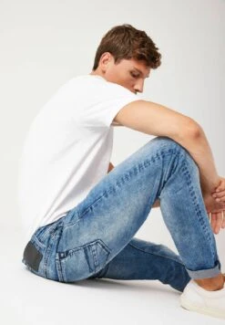 Garcia Savio Medium Used - Slim Fit Jeans - Medium Used -Clothing 6948ccb5141844578608fcb0d039b34e