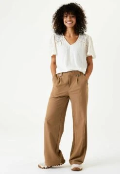 Garcia Broek - Golden Brown