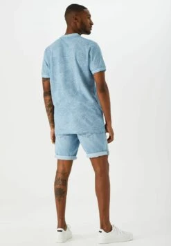 Voorkant -Clothing 6e180de09d1340ef94aec69574701dcc