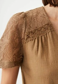 Garcia Blouse - Golden Brown -Clothing 6e6c173423ff4ceda683b90924c01c6b