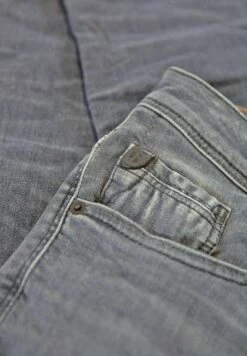 Garcia Savio - Slim Fit Jeans - Medium Used -Clothing 7b905430c9234c8a8c60e9d504db8c00