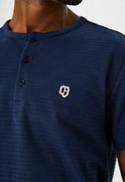 Garcia Henley- T-Shirt Basic - Marine 10 Garcia Henley- T-Shirt Basic - Marine -Clothing 8183680c926c4339ae16161d272a8148