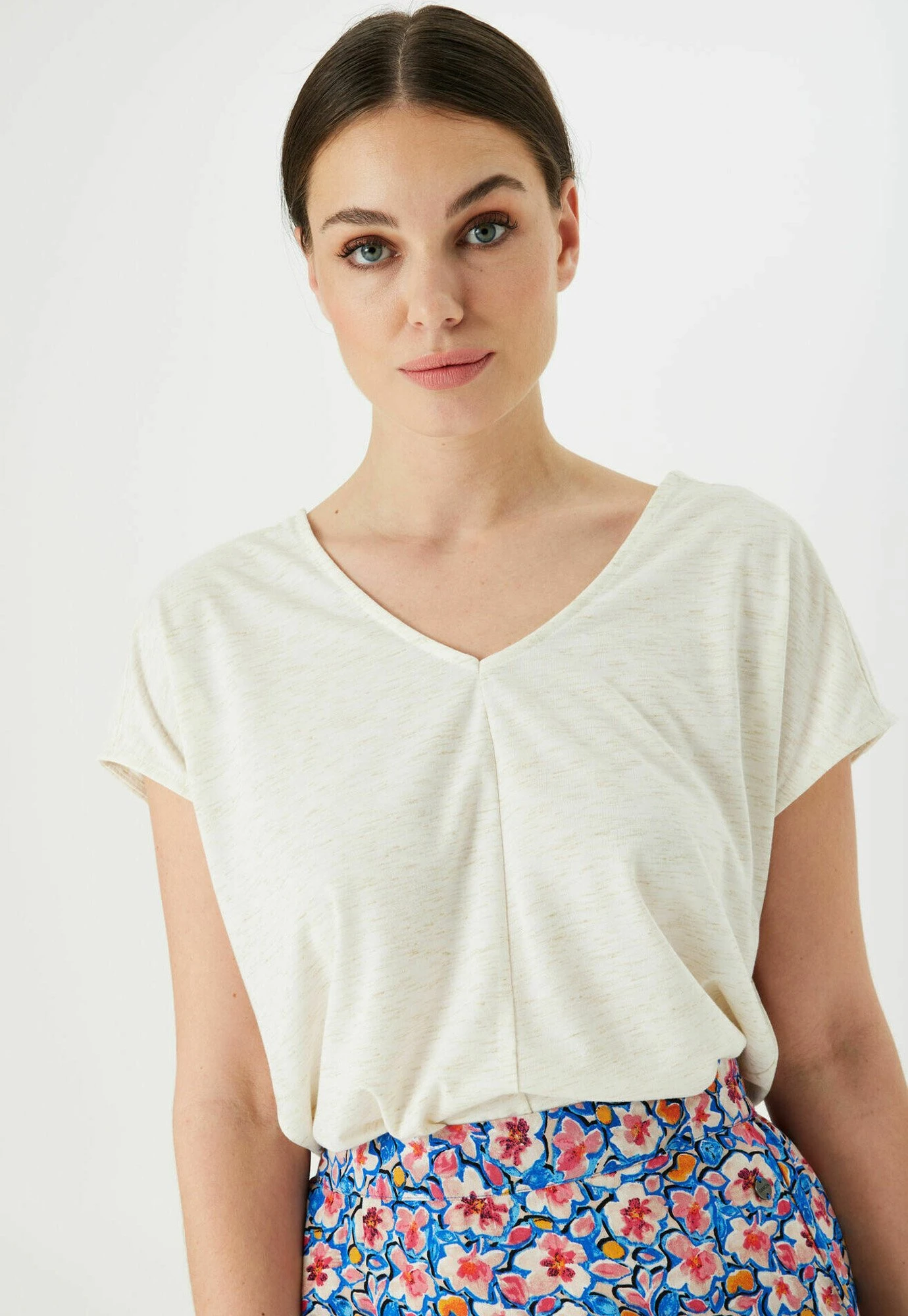 Garcia T-Shirt Print - Off White 3 Garcia T-Shirt Print - Off White