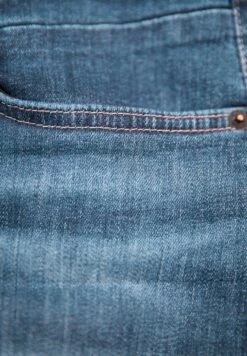 Garcia Slim Fit Jeans - Medium Used -Clothing 9103319e1f874cd0b7f66a7bc688c0d7