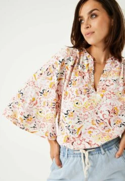 Garcia With Print - Blouse - Soft Kit 9 Garcia With Print - Blouse - Soft Kit -Clothing 9215d9d48b7a4a4d85bcc2eb5a389a73