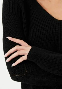 Garcia Trui - Black 10 Garcia Trui - Black -Clothing 94aad9f05f6941cc9d3f7ff063d3ab47