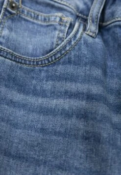 Garcia Jeansshort - Blue Denim 12 Garcia Jeansshort - Blue Denim -Clothing e41a53a7deaa42699d5e15667f5d9703