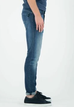 Garcia Slim Fit Jeans - Medium Used -Clothing eb1fc7aa13f74125b12422f8bed985ae