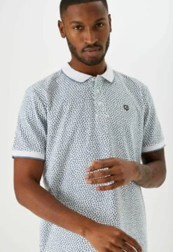 Garcia With Pattern - Poloshirt - White 9 Garcia With Pattern - Poloshirt - White -Clothing fb93738ace53478492ab091aef4bb43c