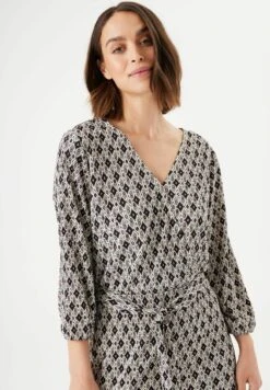 Garcia With Print - Jurk - Soft Kit 9 Garcia With Print - Jurk - Soft Kit -Clothing ff9724c037aa43b0b8d48893579b3d07